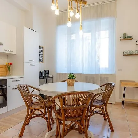 Rio's Cozy In The Heart Of Côme